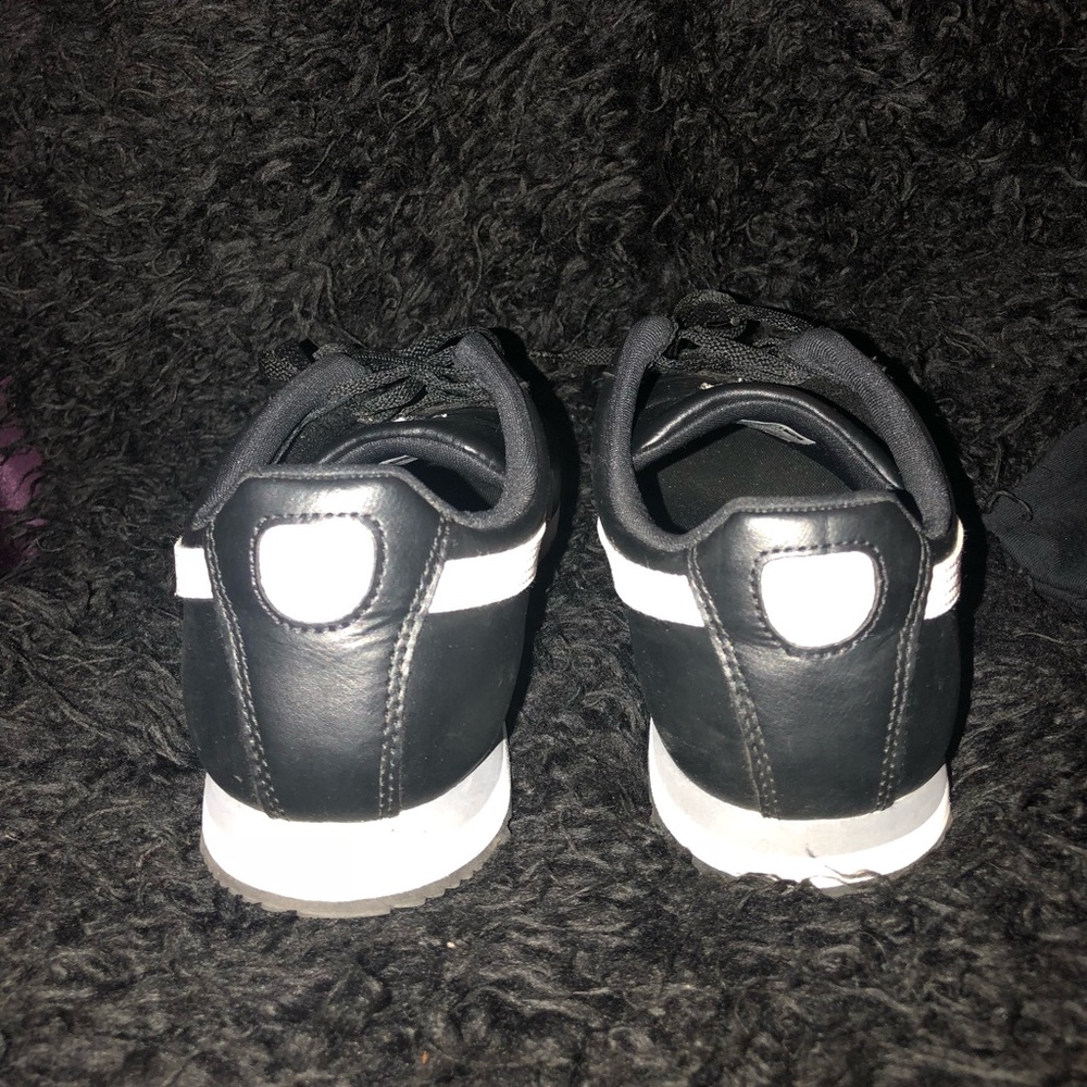 Puma Roma Sneakers - Picture 4 of 5